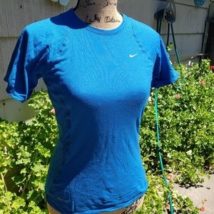 Blue nike for dry small top
